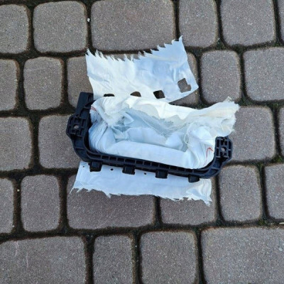 Poduszka AIRBAG pasażera wystrzelona OPEL ASTRA L 6 VI 9830706180