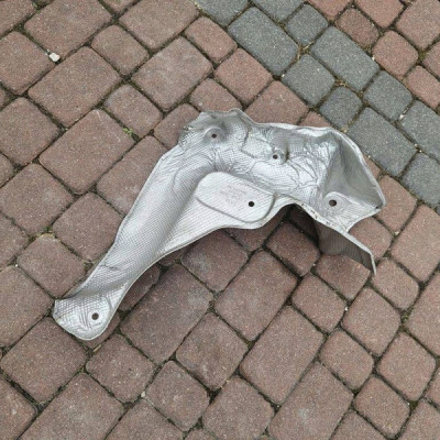 Obudowa osłona termiczna wydechu OPEL ASTRA L 6 VI 9840242180