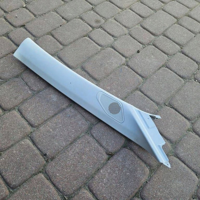 Obudowa osłona słupka prawa podsufitki OPEL ASTRA L 6 VI 9836101380