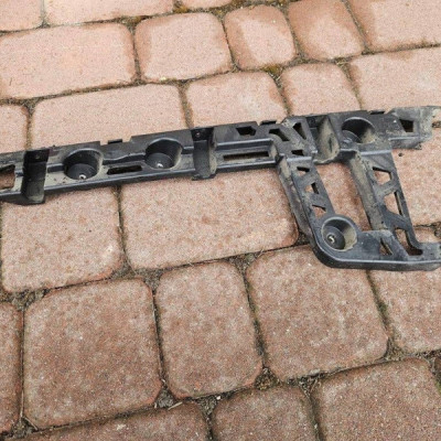 Ślizg mocowanie zderzaka tył tylnego kombi Opel Insignia B 39148343