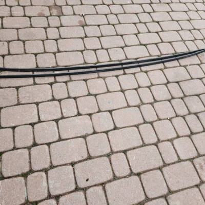 Listwy dachowe lewa prawa relingi osłony 5 drzwi Opel Corsa E 13267156