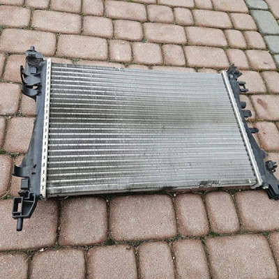 Chłodnica wody 1.2 1.4 benzyna Opel Corsa E 13399870