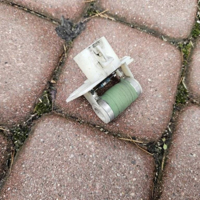 Rezystor opornica chłodnic wentylatorów 1.4 Opel Corsa E 13256565