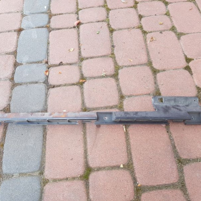 Ślizg tył tylni Opel Inisgnia kombi 13239124