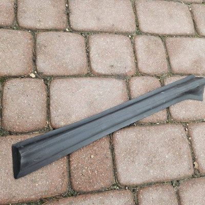 Listwa osłona słupka drzwi prawa 5 drzwi Opel Corsa E 13431204