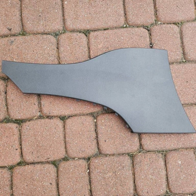 Obudowa osłona progu lewa deski Opel Corsa E 39103383