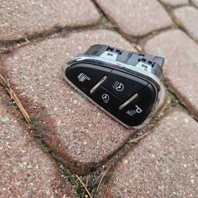 Przycisk przełącznik podgrzewania kierownicy foteli Opel Corsa E 39031643