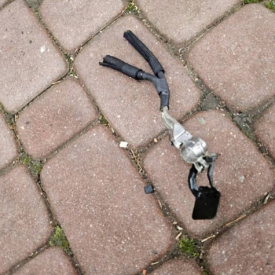 Uchwyt mocowanie akumulatora klema Opel Corsa F