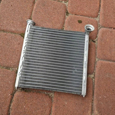 Chłodnica chłodniczka wody nagrzewnicy Volkswagen Golf 7 VII