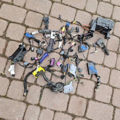 Instalacja wiązka kostka wtyczka wnętrza Opel Meriva B