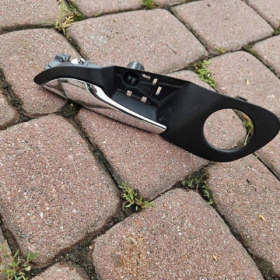 Klamka tapicerka drzwi przód przednich chrom lewa Opel Meriva B