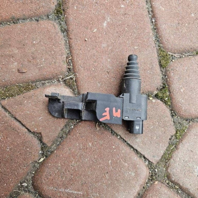 Czujnik zamknięcia maski silnika Opel Meriva B Corsa D Meriva A 13325686