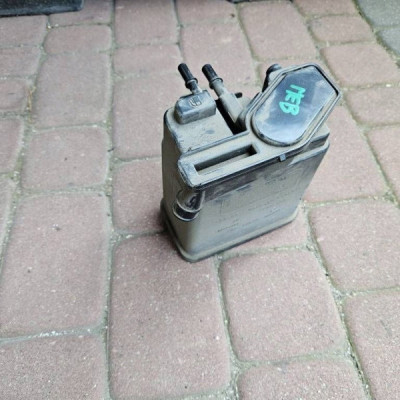 Filtr węglowy obudowa filtra paliwa 1.4b Opel Meriva B 13332193