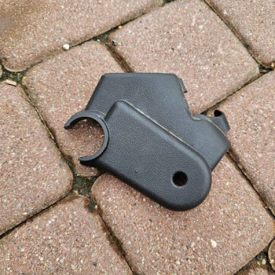 Plastik obudowa osłona wnętrza lewy Opel Meriva B 13322153