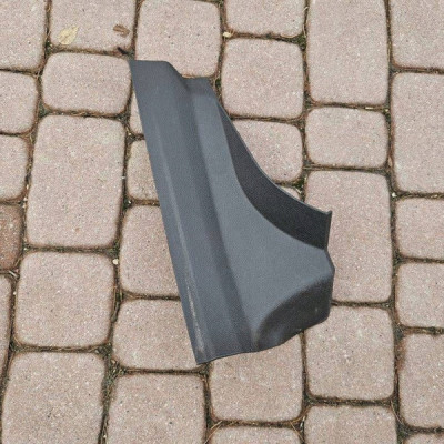 Obudowa osłona progu progowa prawa 5 drzwi Opel Corsa E 13196696