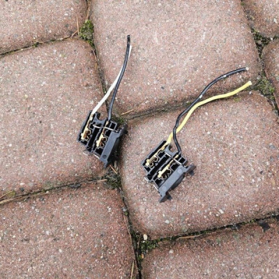 Kostka lampy przód przednie gniazdo mocowanie oprawka Opel Corsa E