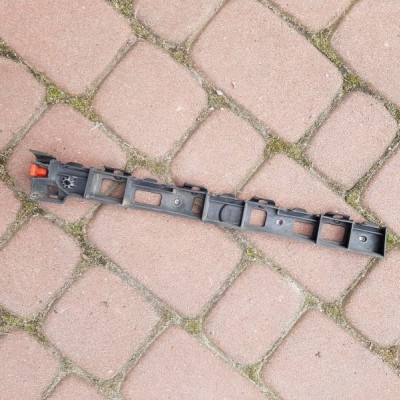 Ślizg zderzaka tylny Opel Insignia Kombi 20972993