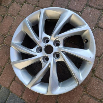 Felga aluminiowa 16" 7.0 ET41 5x105 AK40 Opel Astra K 39078765