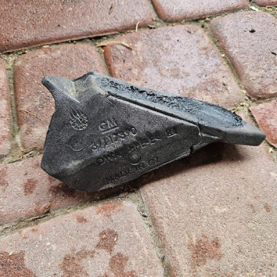 Wyciszenie wygłuszenie podszybia maski LIFT Opel Astra K 39117390