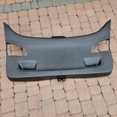 Obudowa osłona klapy tył tylnej bagażnika 3 Opel Astra K 13432051