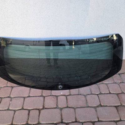 Szyba tył tylna w klapę bagażnika kombi CIEMNA 2020R Opel Astra K 5