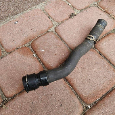 Przewód rura wąż chłodzenia wody 1.5D CRDI LXD Opel Astra K 39108403