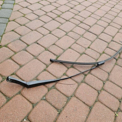 Ramie wycieraczki pióro EUROPA prawe Opel Astra K 39149321