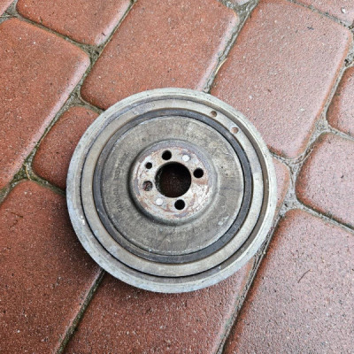 Koło pasowe wału korbowego 2.0CDTI Astra J Zafira Opel Insignia A 55573593