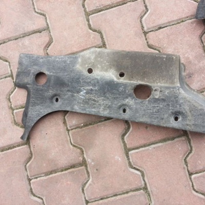 Podłoga obudowa osłona pod auto Opel INSIGNIA