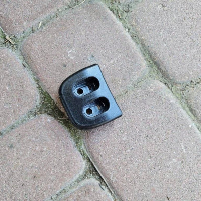 Uchwyt mocowanie wspornik zderzaka tył klin Opel Insignia A 13278801