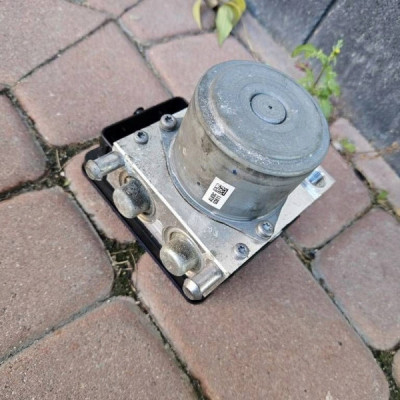 Pompa hamulcowa ABS LIF FL Opel Insignia A 23210877