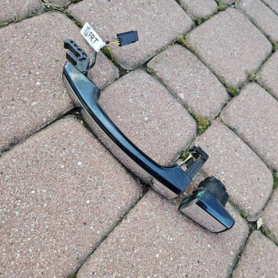 Klamka drzwi przód prawych KEYLESS Bez kluczykowa FRT Z30V Opel Insignia A