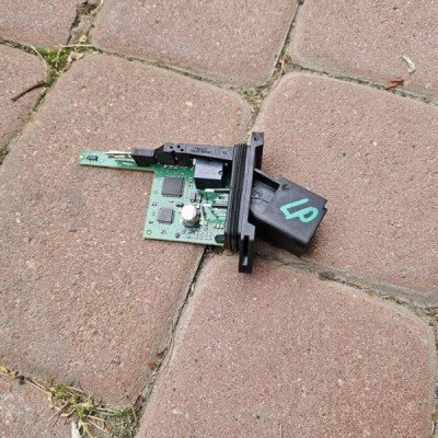 Moduł sterownik szyb przód lewych przednich EU Opel Insignia A 915722-104