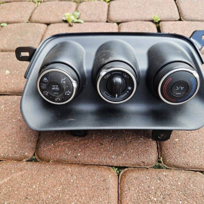 Panel sterowania nawiewu nadmuchu Toyota Aygo X 55900-0H100