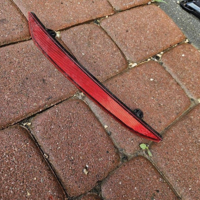 Odblask zderzaka tył tylnego prawy Toyota Aygo X 81910-0H030