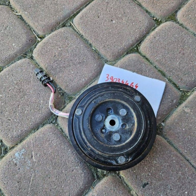 Sprzęgło sprężarki klimatyzacji sprzęgiełko Opel Astra K 39034464