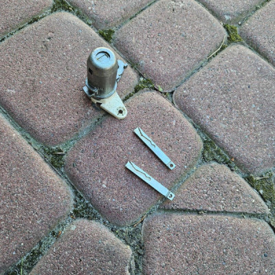 Wkładka zamka rygiel kluczyk drzwi przód EUROPA Opel Astra K