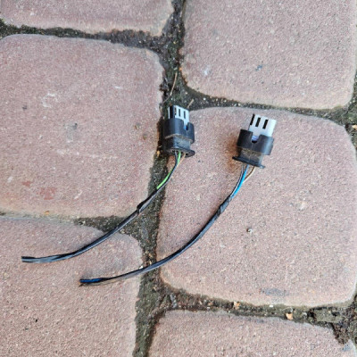 Kostka wtyczka czujnika parkowania PDC skrajnego Opel Astra K