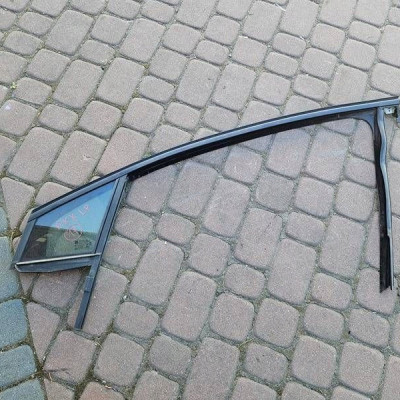 Szyba przód przednia lewa uszczelka zgarniacz 2017R Opel Astra K