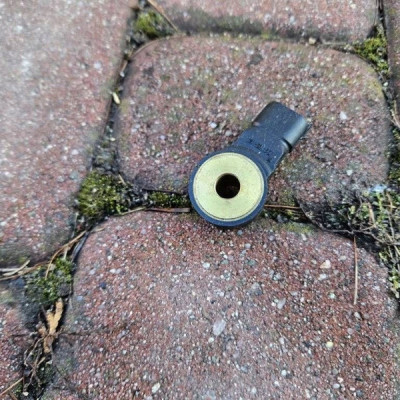 Czujnik spalania stukowego 1.0i Toyota Aygo X 0261231193