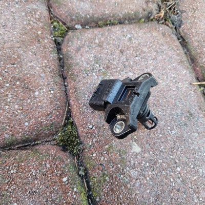 Czujnik sensor MAP ciśnienia w kolektorze 1.0i Toyota Aygo X 89421-52010