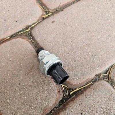 Czujnik wyłącznik neutralny bezpieczeństwa sensor Toyota Aygo X 84545-52010