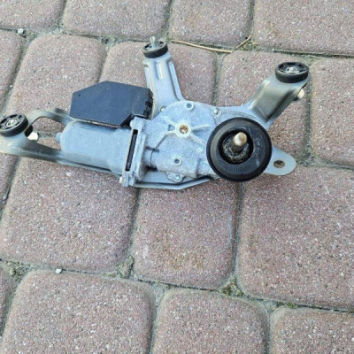 Silniczek klapy bagażnika wycieraczki tył tylnej Toyota Aygo X 85130-K0040