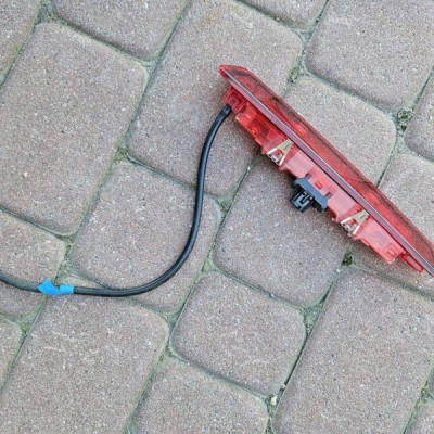 Światło hamulca tył tylne klapy bagażnika Toyota Aygo X 81570-0H030