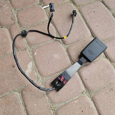 Zapinka wpinka pasa fotela kierowcy lewy Toyota Aygo X 201102214