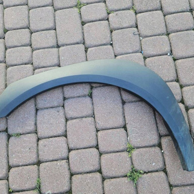 Obudowa osłona listwa błotnika tył tylna lewa Toyota Aygo X 75606-0H020