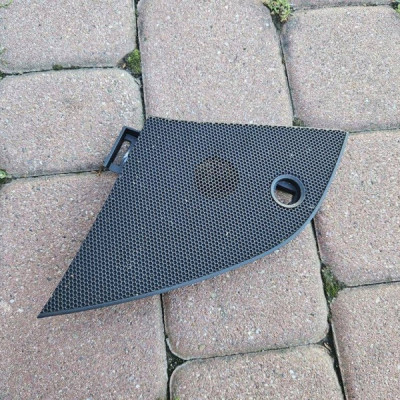 Obudowa osłona głośnika deski lewa Toyota Aygo X 55472-0H030