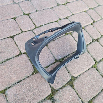 Obudowa osłona ramka licznika zegarów deski Toyota Aygo X 55410-0H020