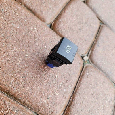Przełącznik włącznik przycisk świateł Toyota Aygo X F222