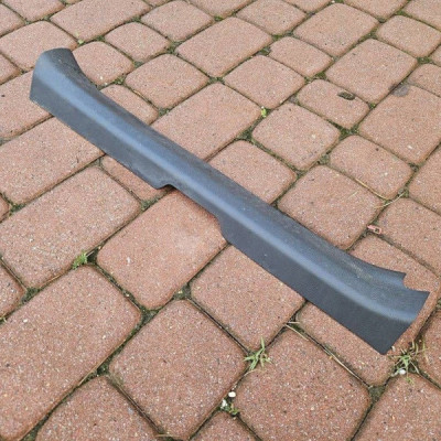 Obudowa osłona progu progowa prawa próg Toyota Aygo X 67913-0H010